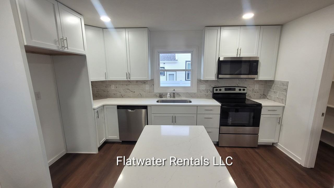 810 S 9th St - Photo 6 of 22