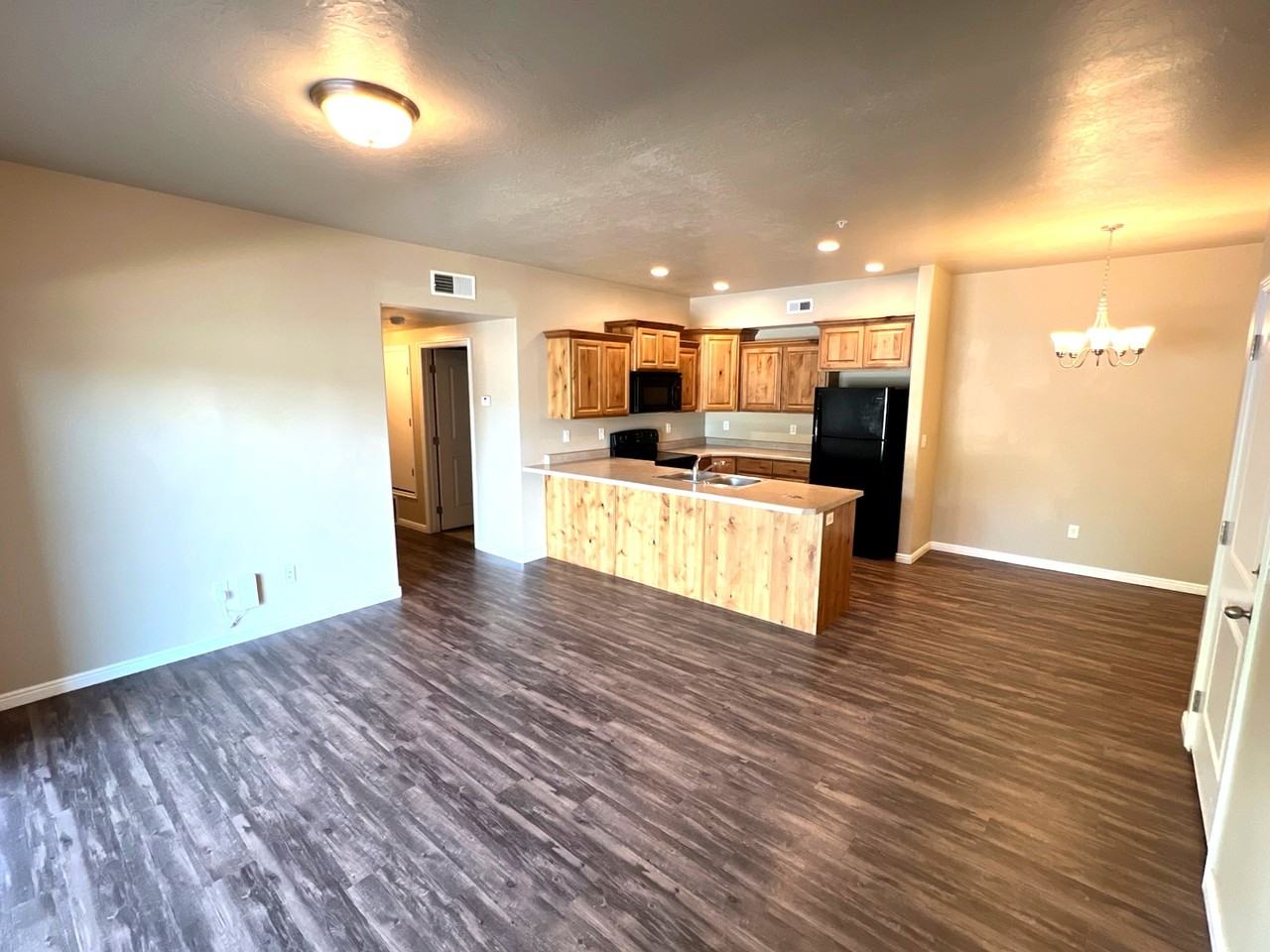 426 Wn St, #105 - Photo 2 of 13