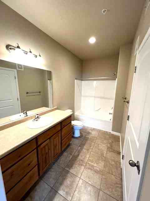 426 Wn St, #105 - Photo 4 of 13