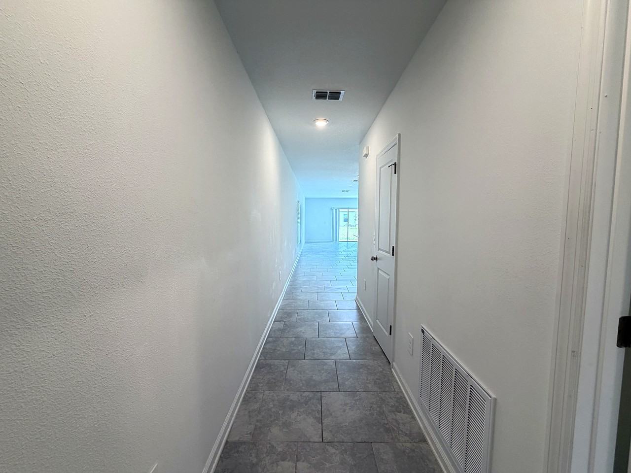 1497 Cumberland Ave - Photo 3 of 15