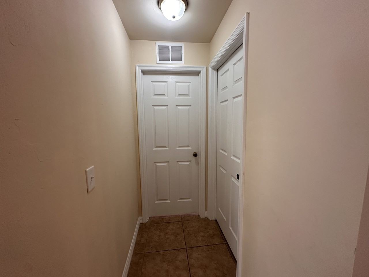 704 Se 4th Ter - Photo 4 of 18