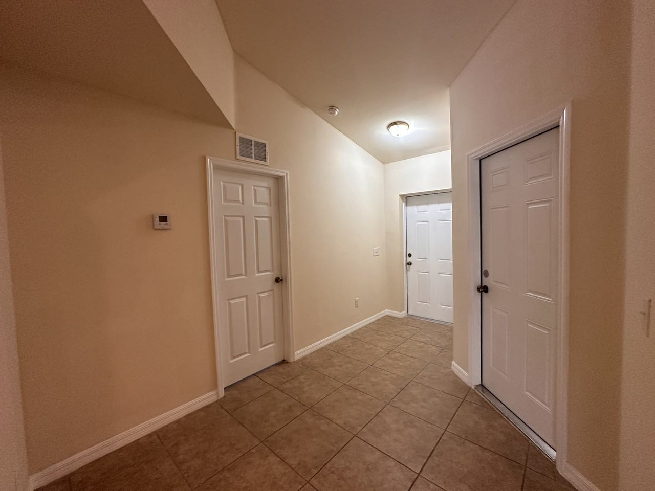 704 Se 4th Ter - Photo 7 of 18