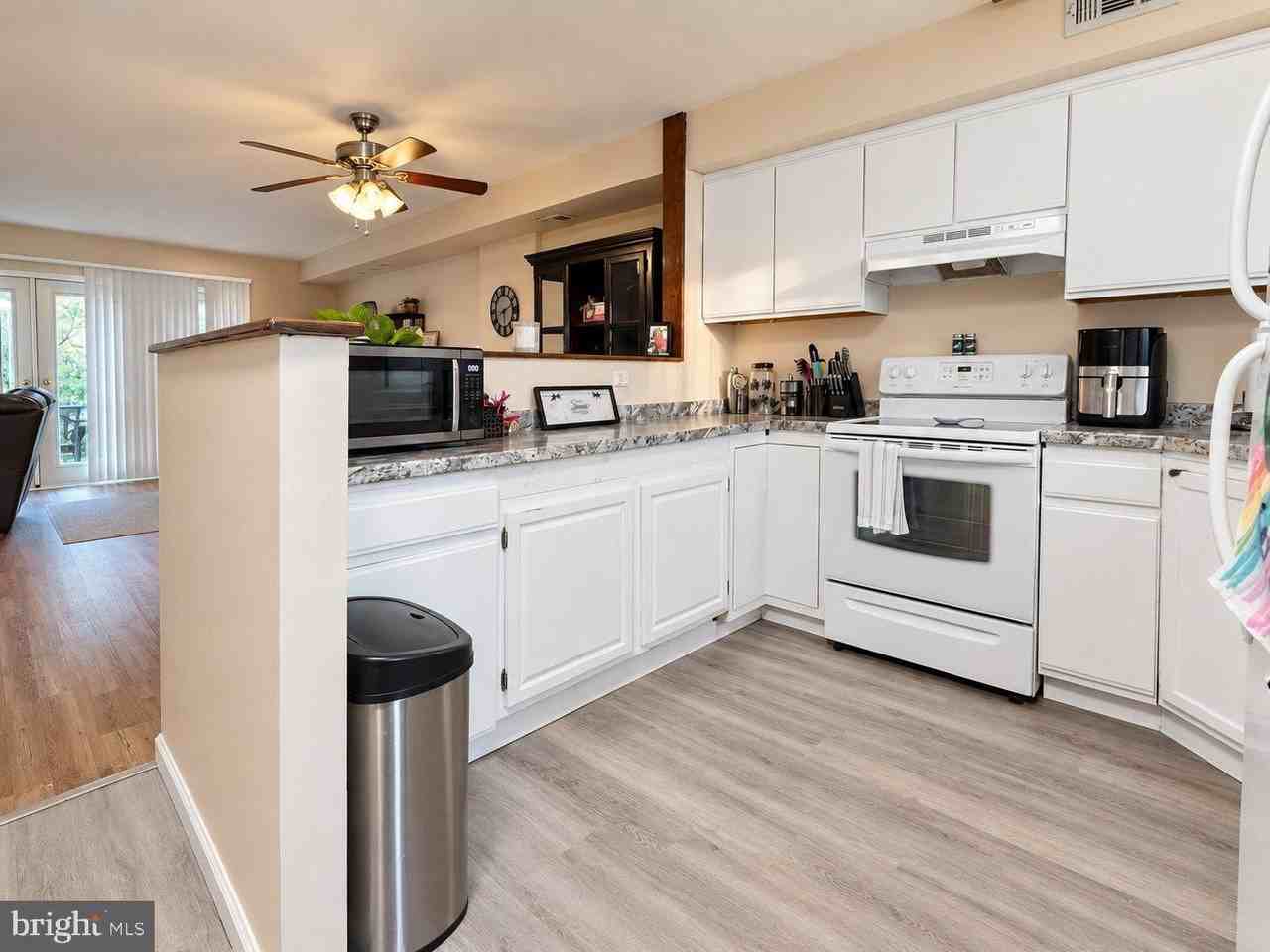 5 Kings Ct #5 - Photo 2 of 18