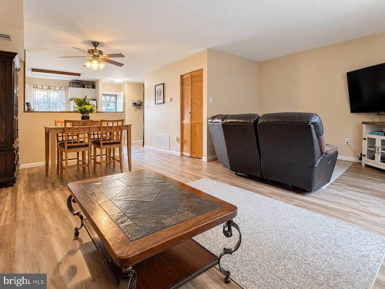 5 Kings Ct #5 - Photo 4 of 18
