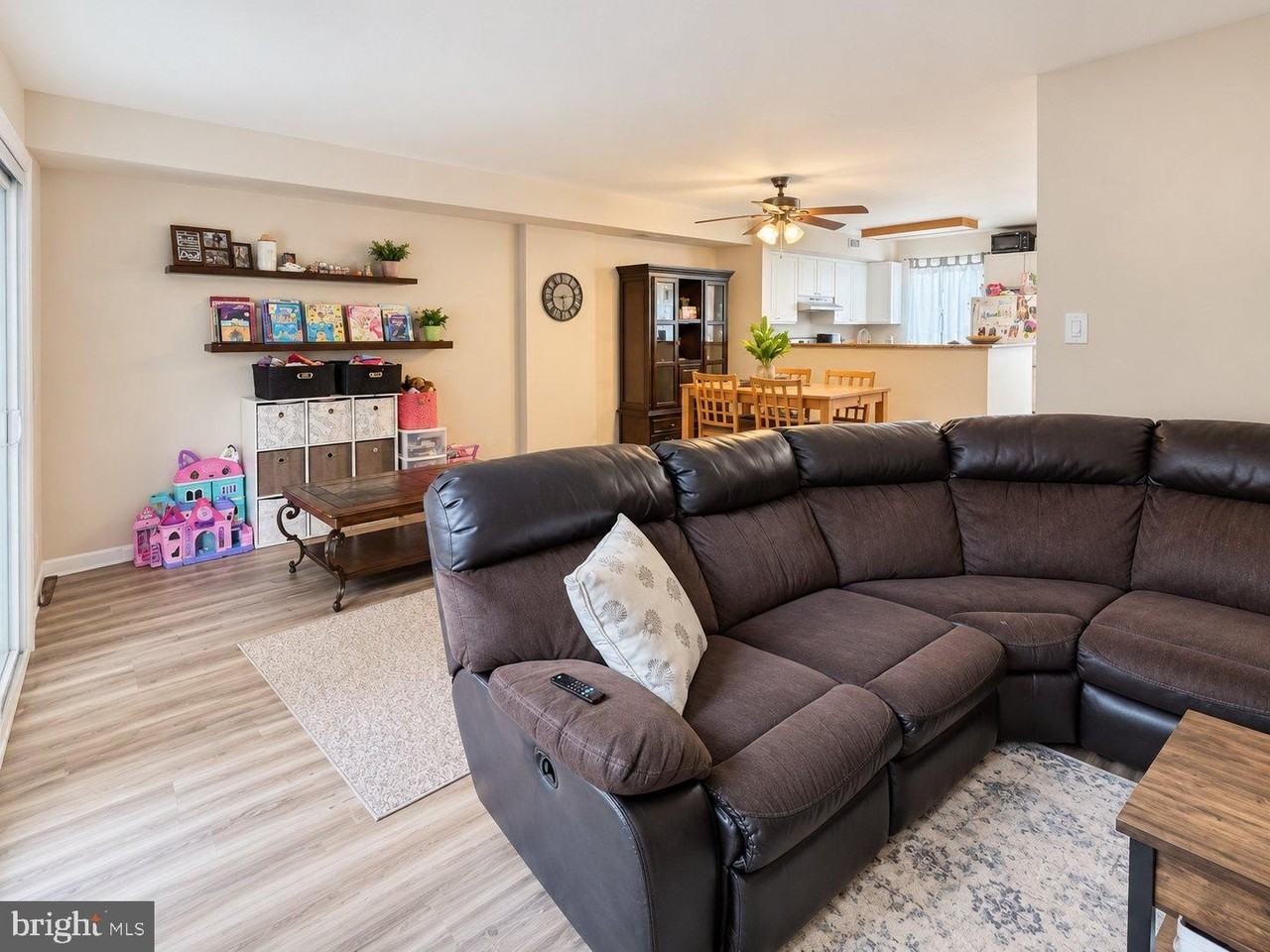 5 Kings Ct #5 - Photo 5 of 18