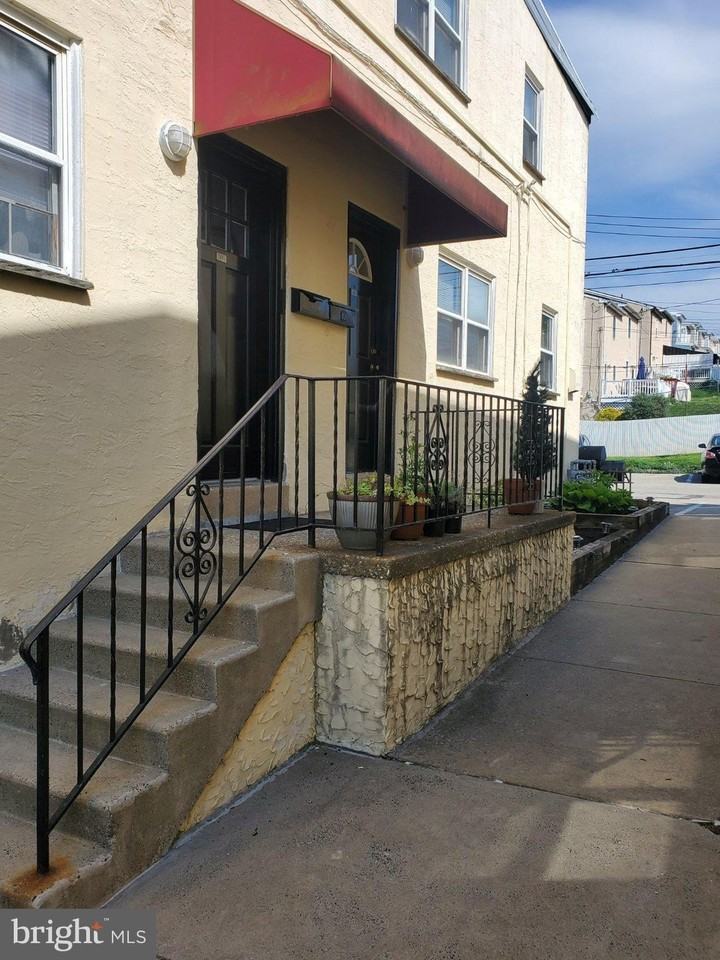 1069 Colwell Ln ## 2 - Photo 2 of 9