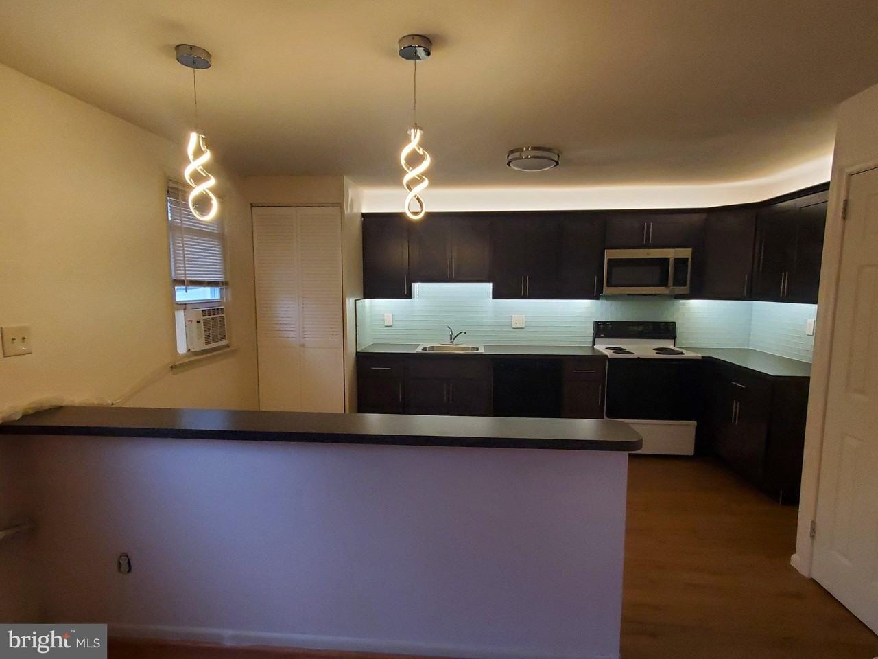 1069 Colwell Ln ## 2 - Photo 6 of 9