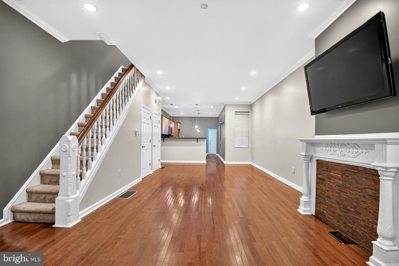 4145 Cambridge St - Photo 3 of 13