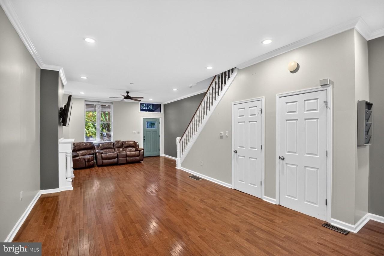 4145 Cambridge St - Photo 4 of 13