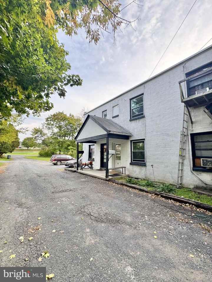 9 Rudy St - Photo 2 of 14