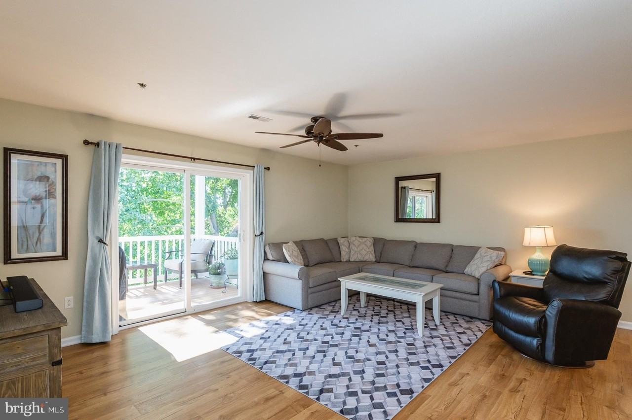 244 N 2nd St #L - Photo 6 of 33