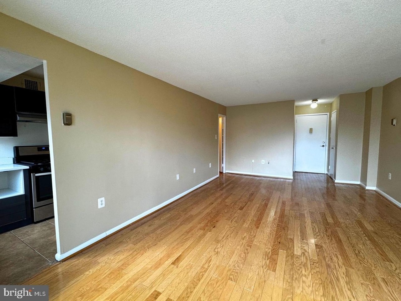 2500 N Van Dorn St #316 - Photo 7 of 26