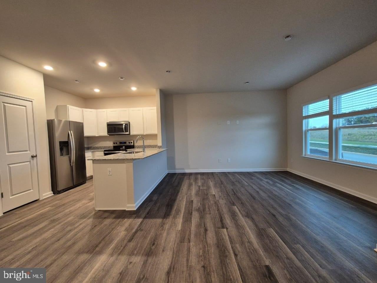 141 Tigney Dr - Photo 2 of 38