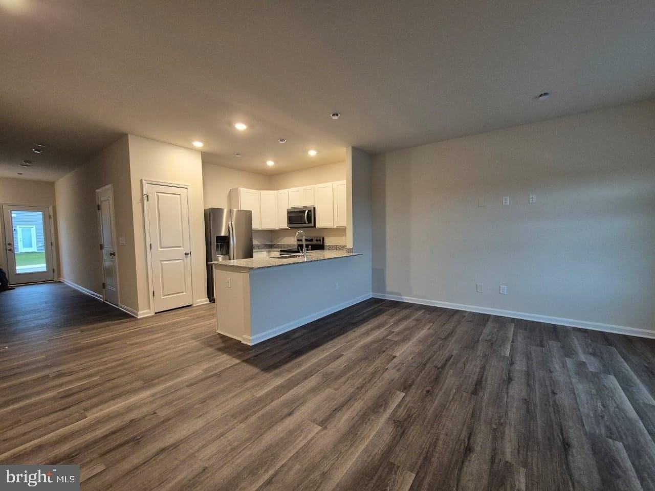 141 Tigney Dr - Photo 4 of 38