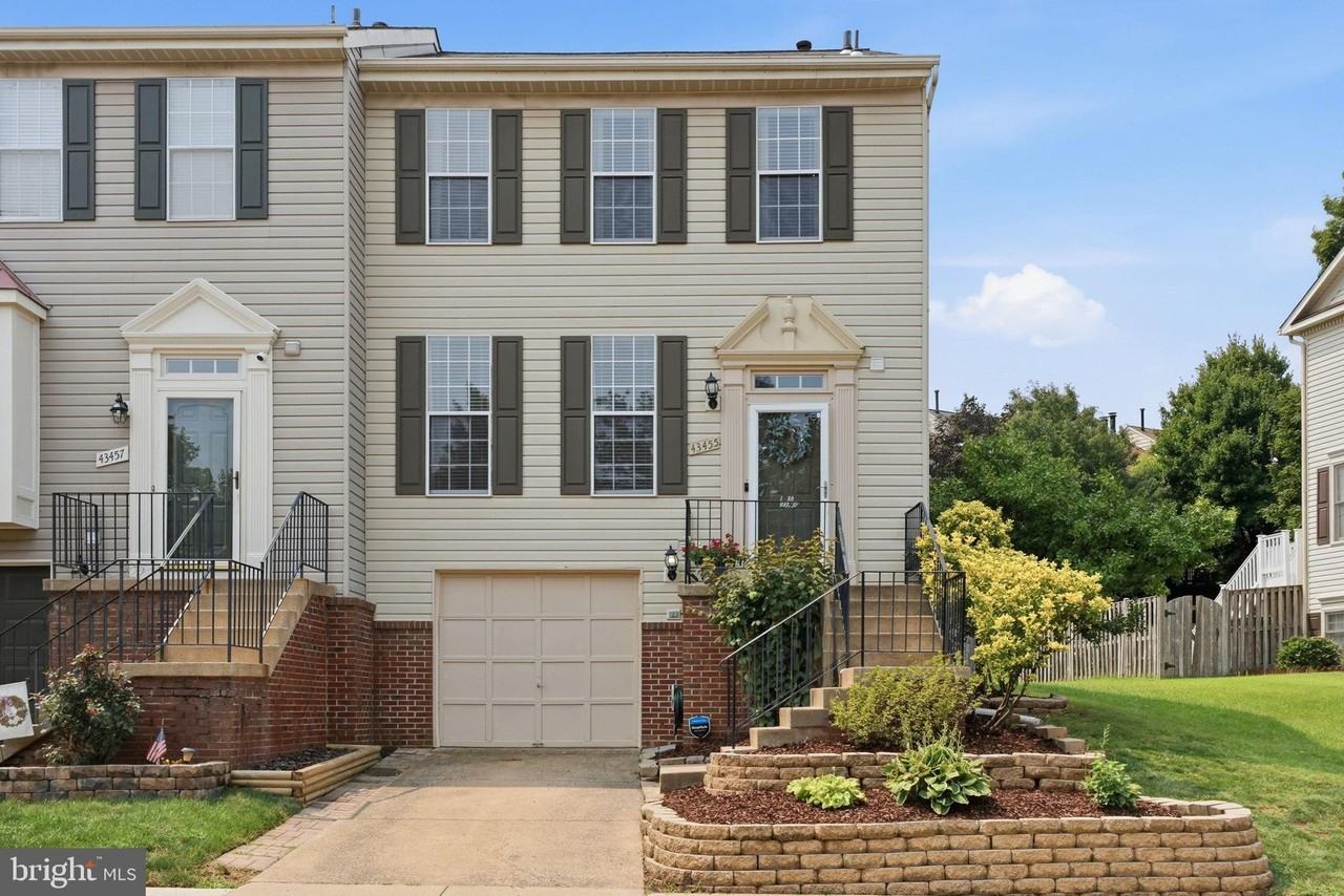 43455 Postrail Sq - Photo 2 of 35