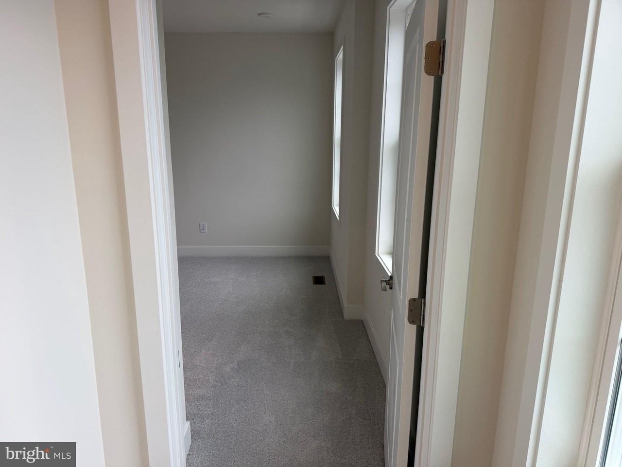 9659 Grant Ave - Photo 6 of 13