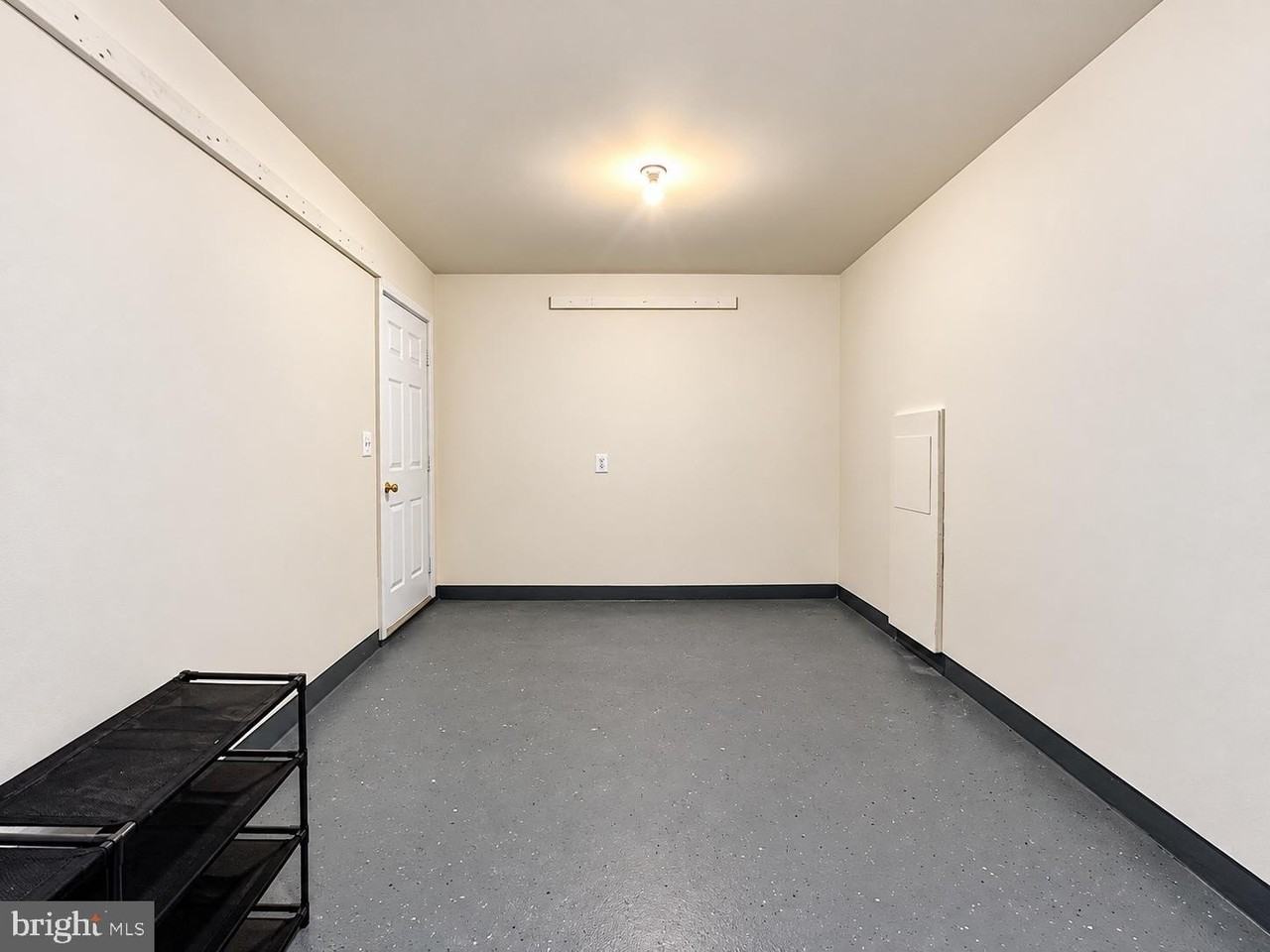13036 Taxi Dr - Photo 5 of 45