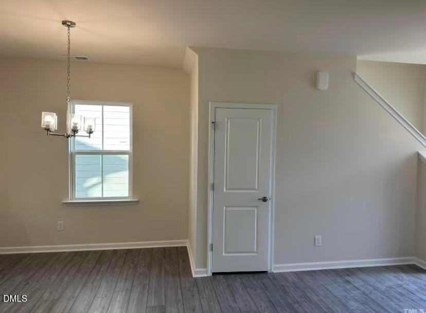 120 Katrine Way - Photo 5 of 15