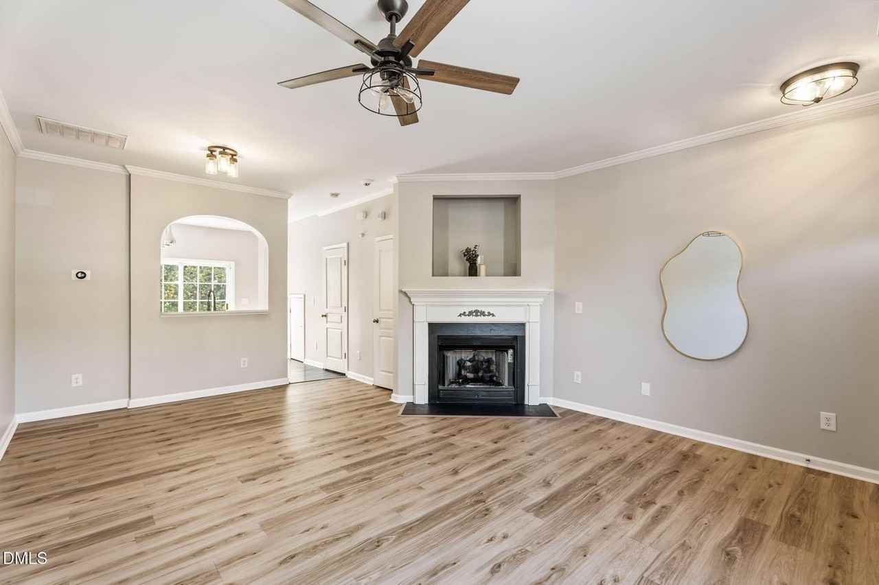 3565 Sugar Tree Pl - Photo 5 of 32