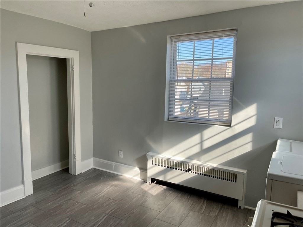 901 1st Ave - Photo 4 of 8