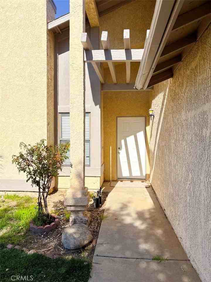 4745 Karling Pl - Photo 4 of 28