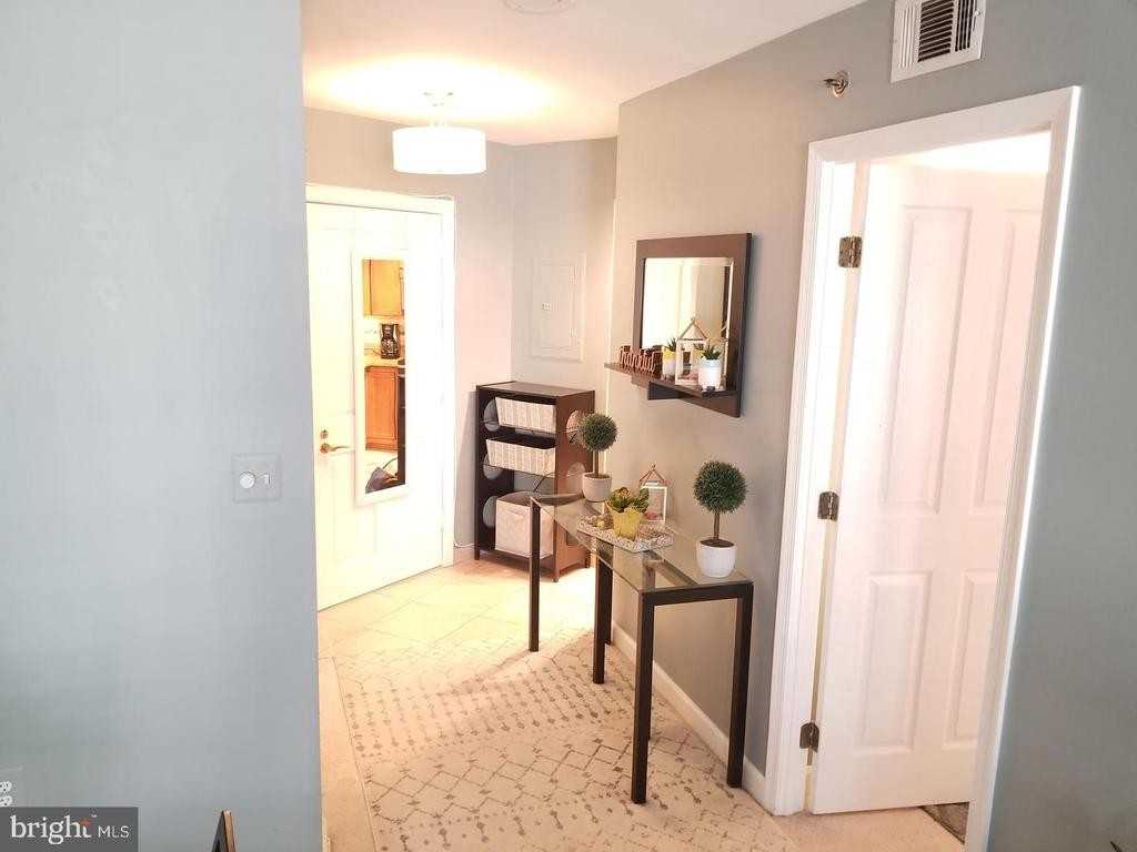 601 Pennsylvania Ave Nw ##703 - Photo 5 of 8