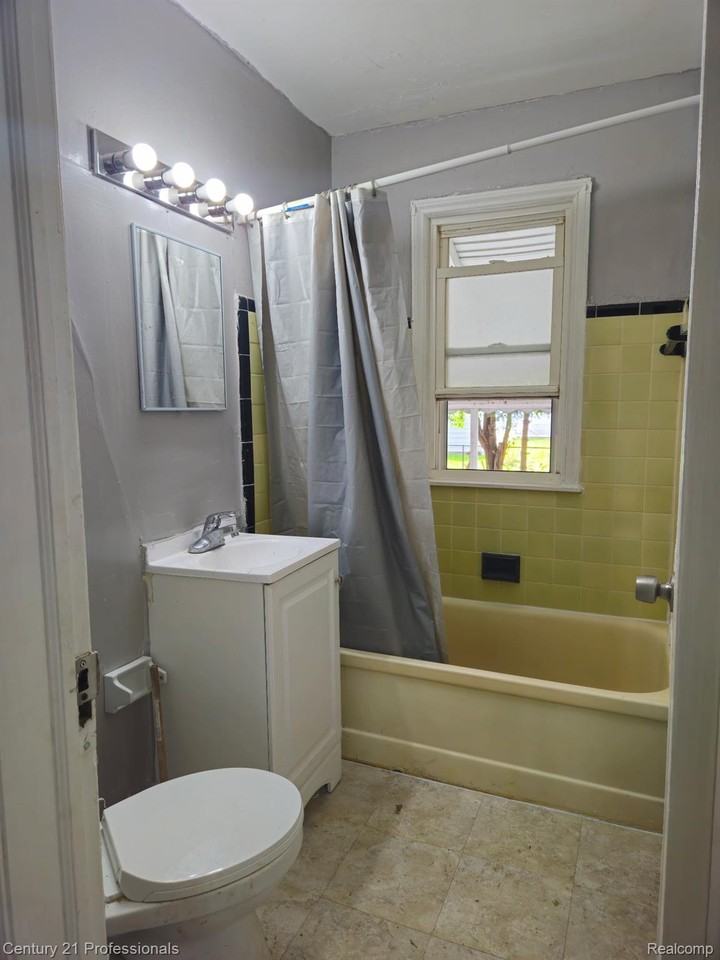 32147 Annapolis St - Photo 7 of 10