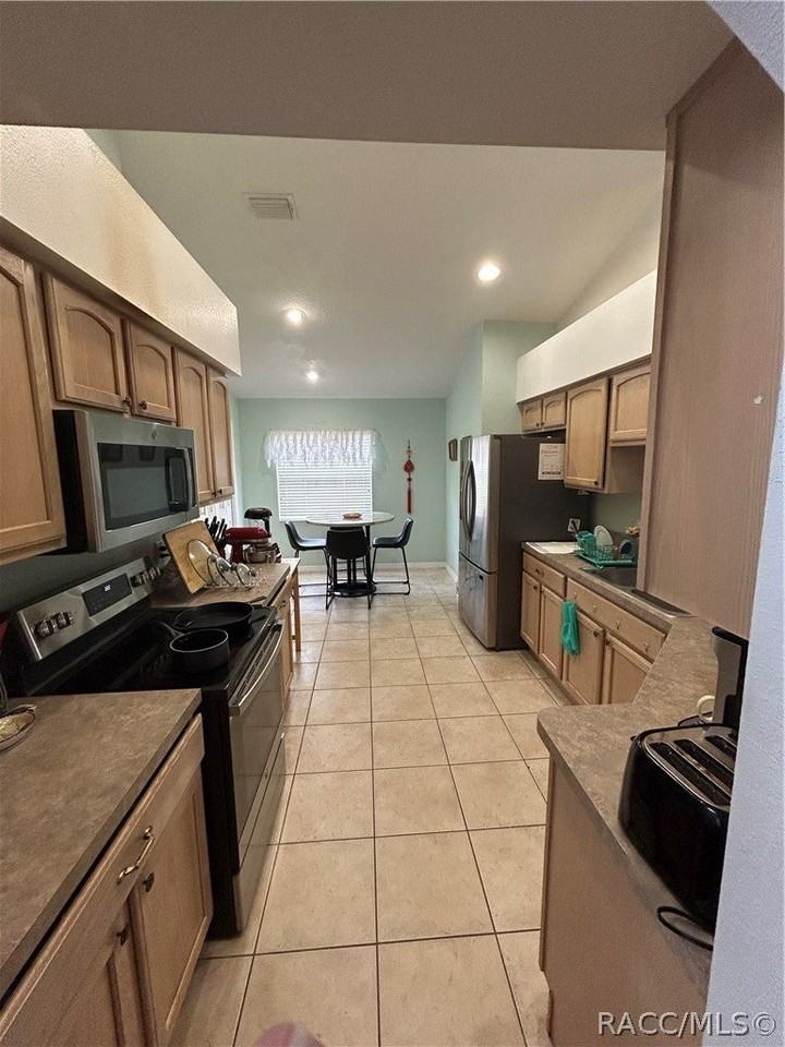 835 Pritchard Island Rd - Photo 3 of 17