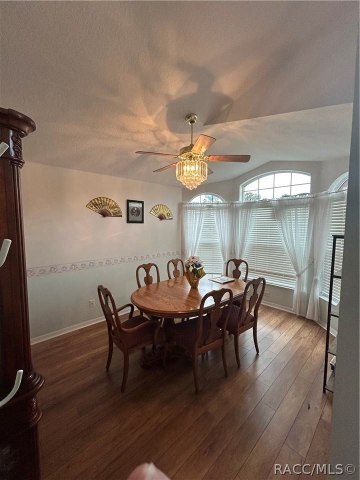 835 Pritchard Island Rd - Photo 5 of 17
