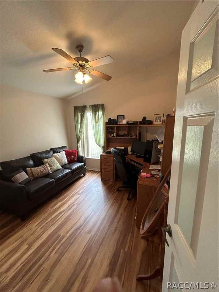 835 Pritchard Island Rd - Photo 6 of 17