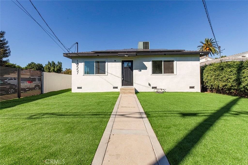 18557 Napa St - Photo 2 of 29