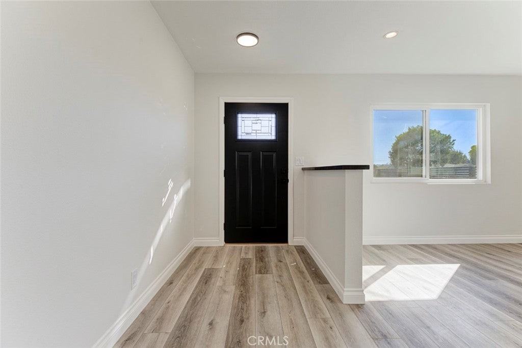 18557 Napa St - Photo 7 of 29