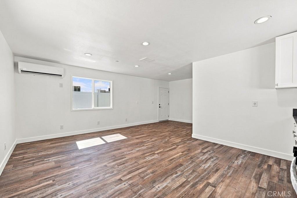 11919 Burton St - Photo 2 of 7