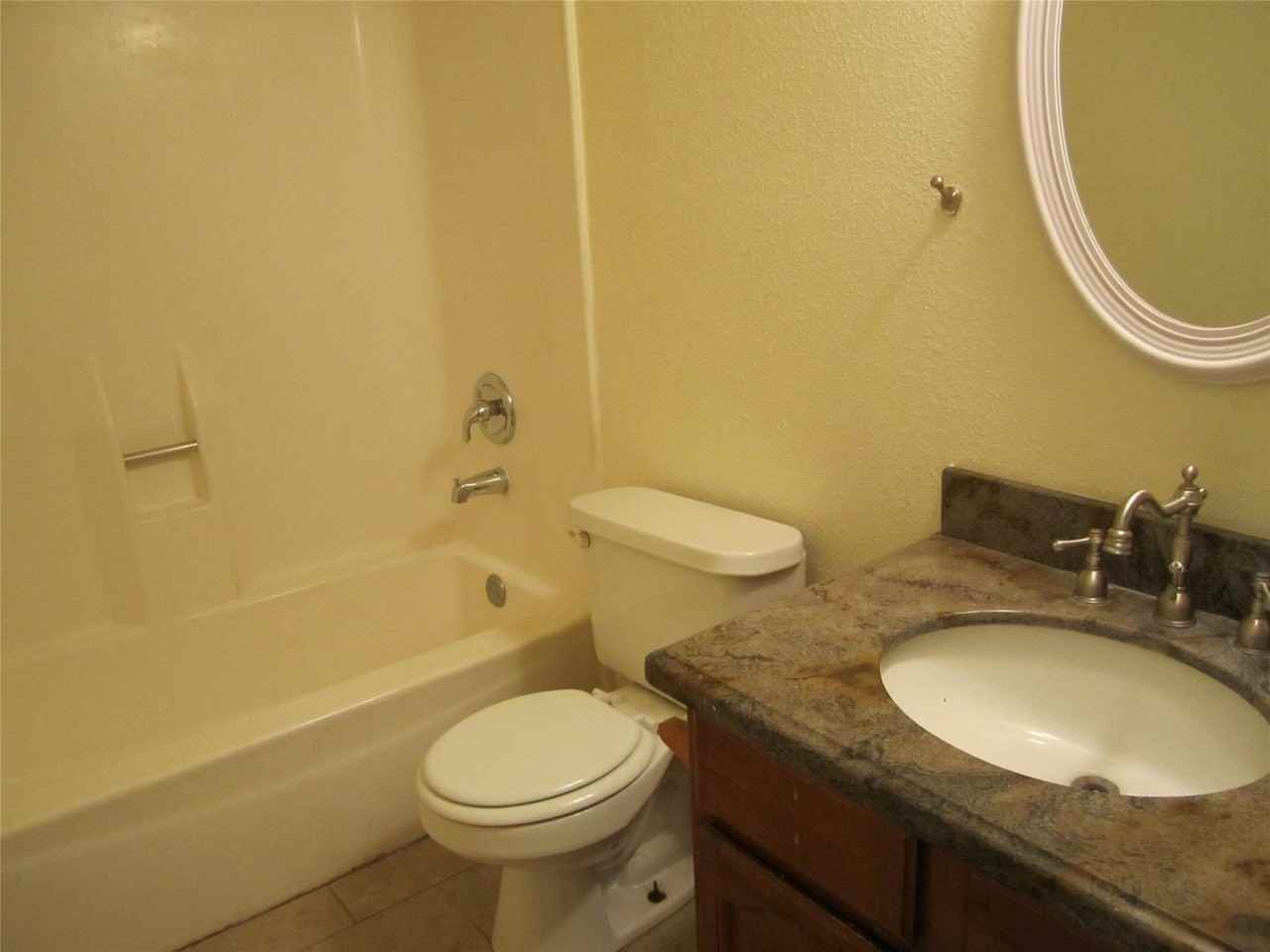 1142 Mossridge Dr - Photo 4 of 9