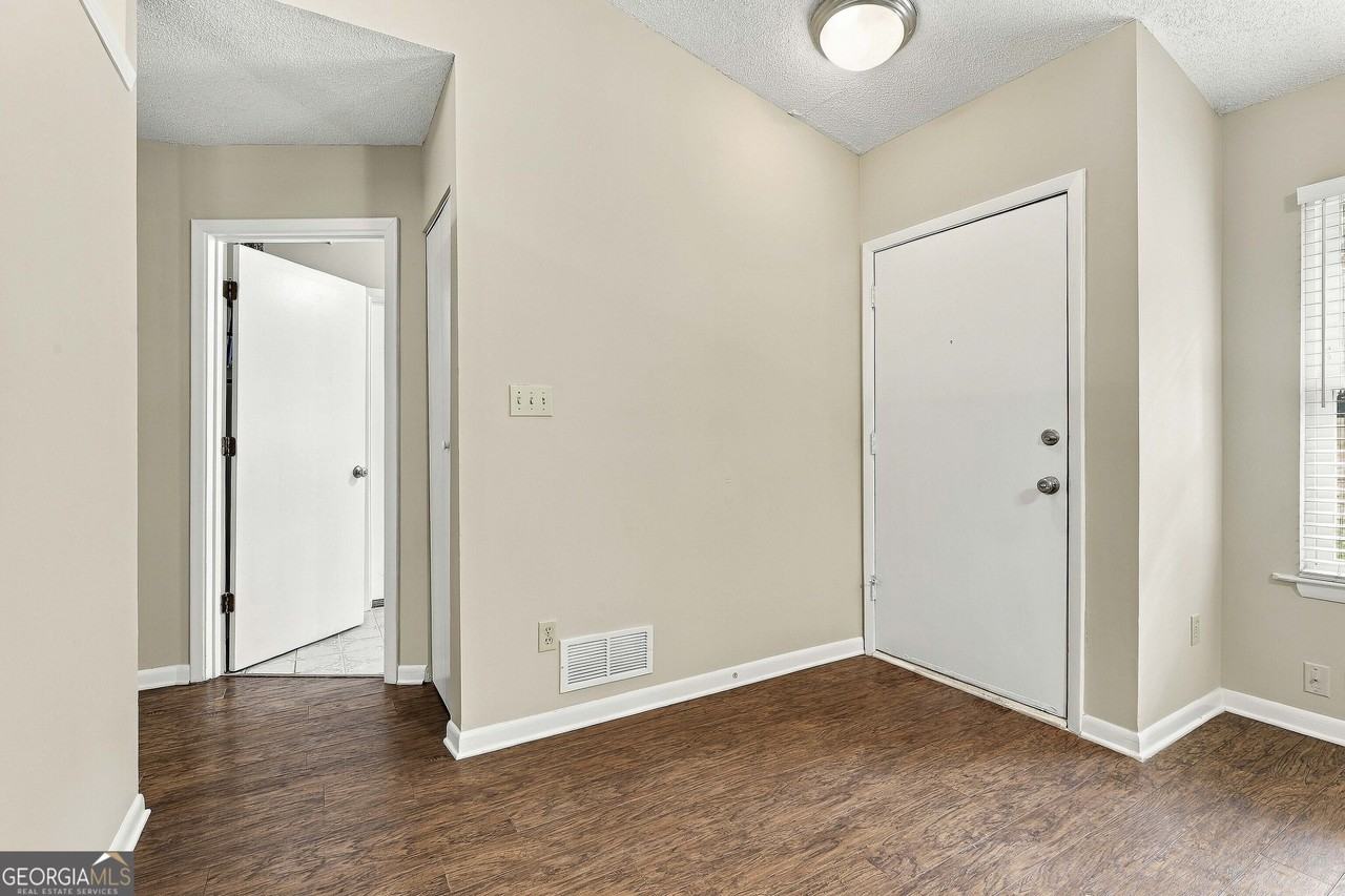 126 Pheasant Rdg - Photo 7 of 31