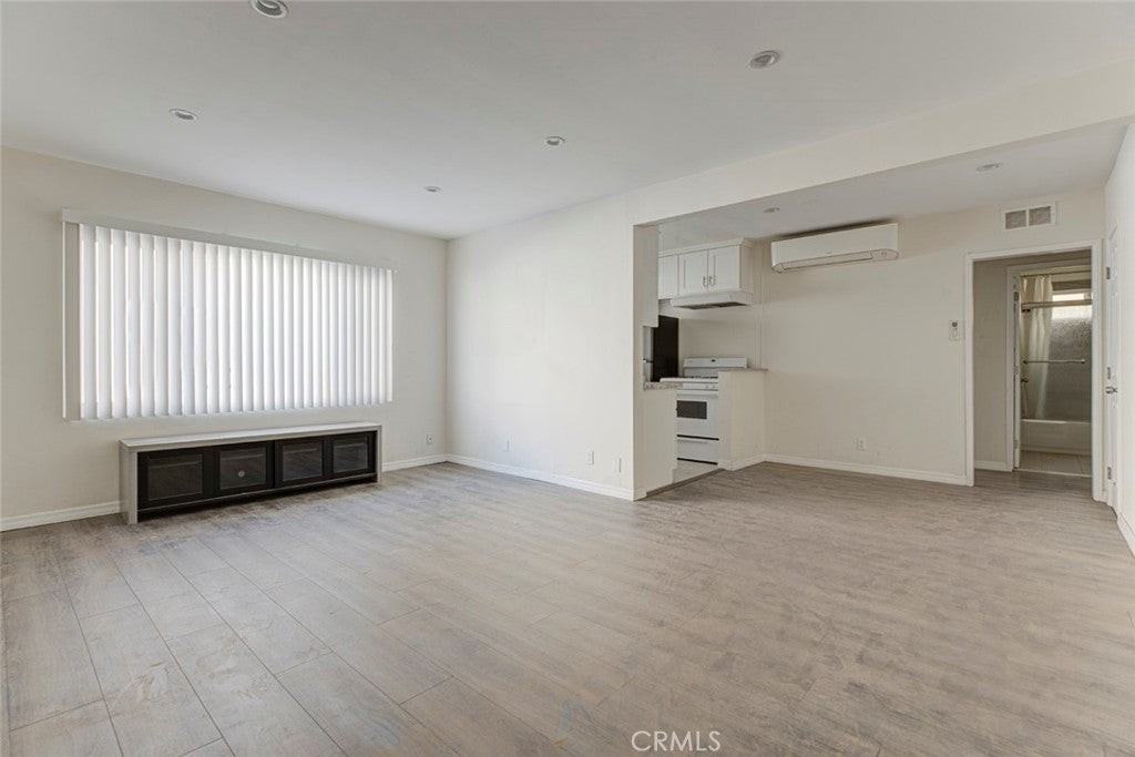 10204 Tujunga Canyon Blvd - Photo 6 of 21
