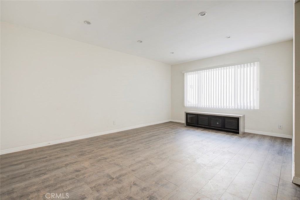 10204 Tujunga Canyon Blvd - Photo 7 of 21