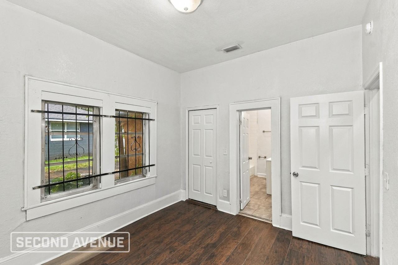 1431 W 21st St - Photo 7 of 20