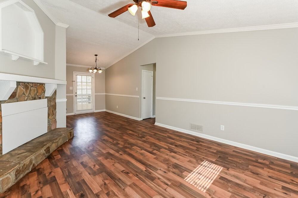 1789 Stratford Dr - Photo 3 of 16