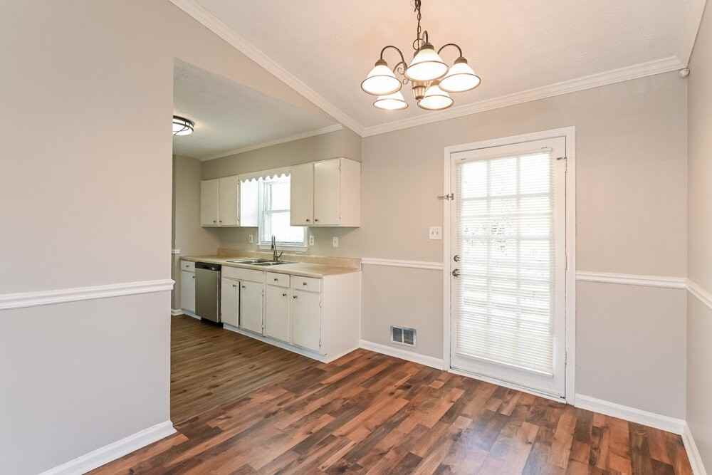 1789 Stratford Dr - Photo 5 of 16