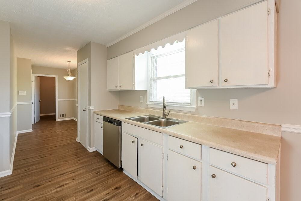 1789 Stratford Dr - Photo 7 of 16