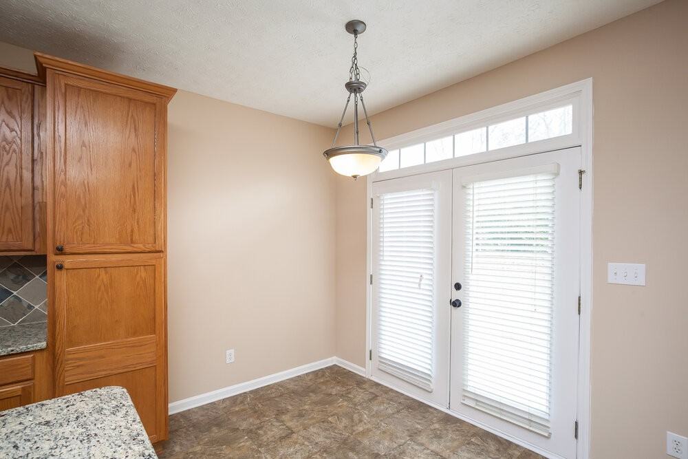 42 Lamborne Ct - Photo 5 of 14