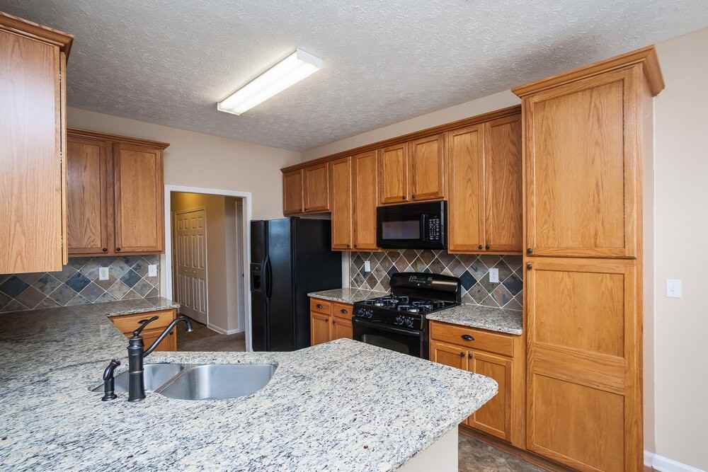 42 Lamborne Ct - Photo 6 of 14