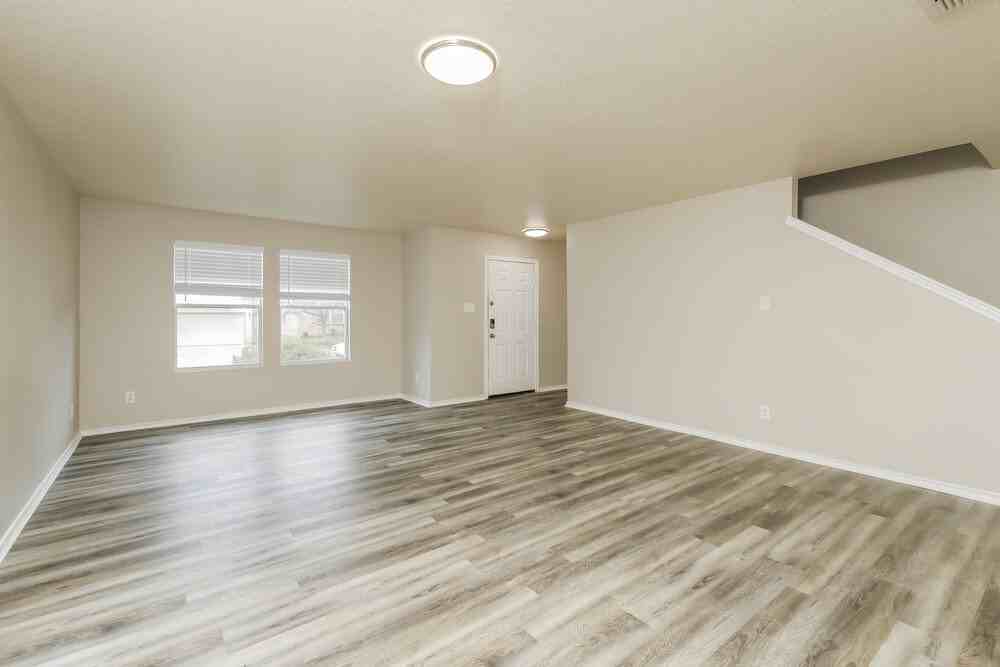 10030 Powderhouse Dr - Photo 5 of 17