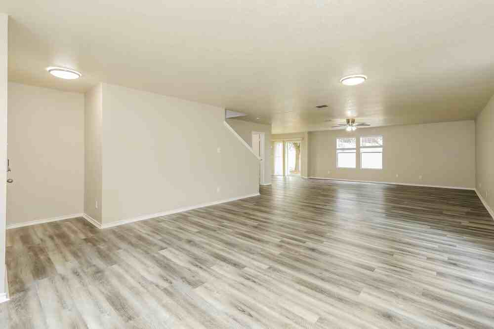 10030 Powderhouse Dr - Photo 6 of 17