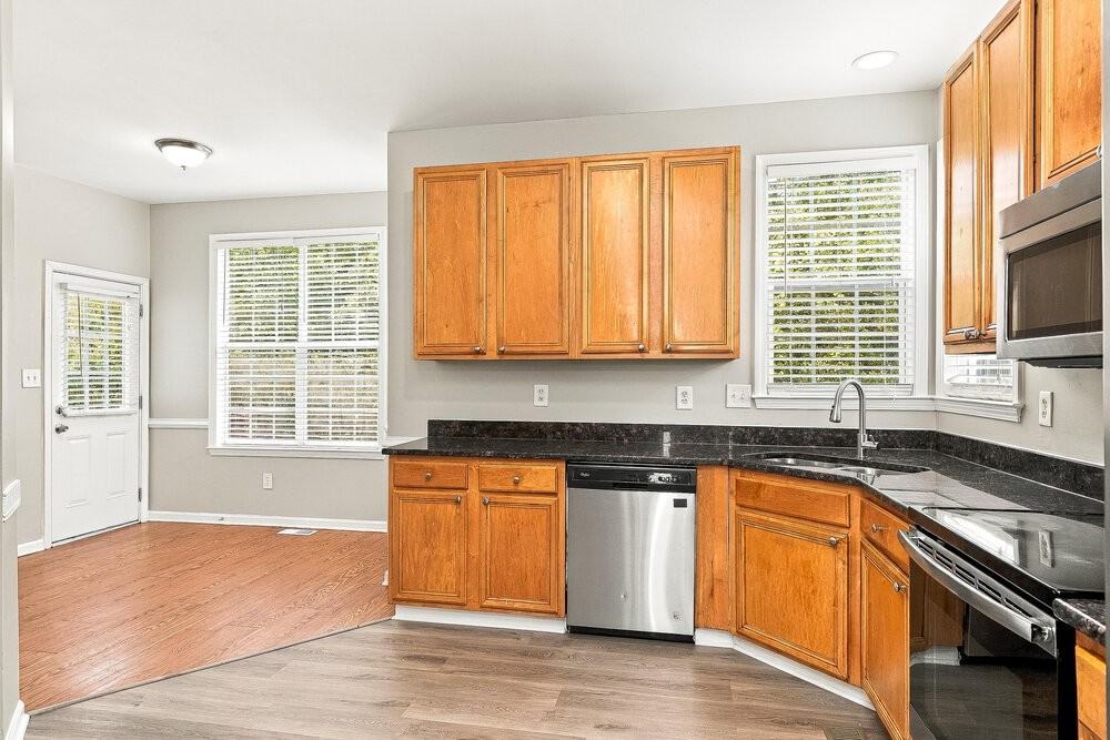 5105 Spoolin Ct - Photo 7 of 17