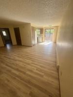 featured image of 3300 Hollywood Dr Ne