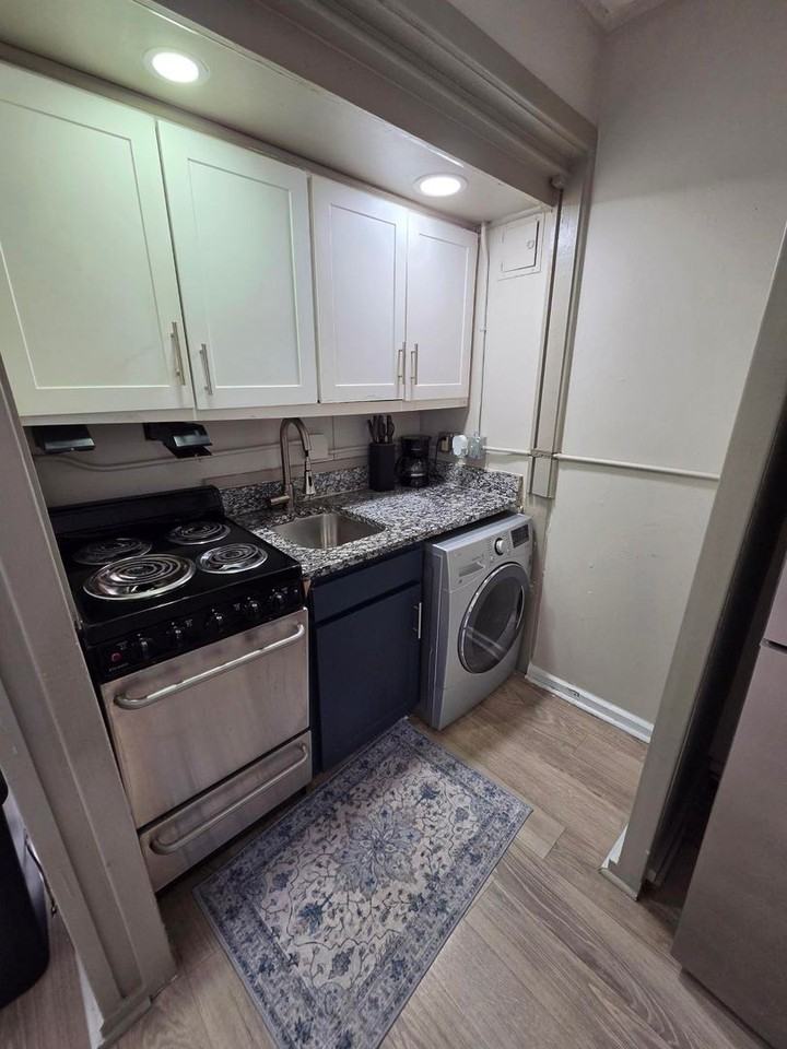 The Flats at Jackson Square - Photo 4 of 26