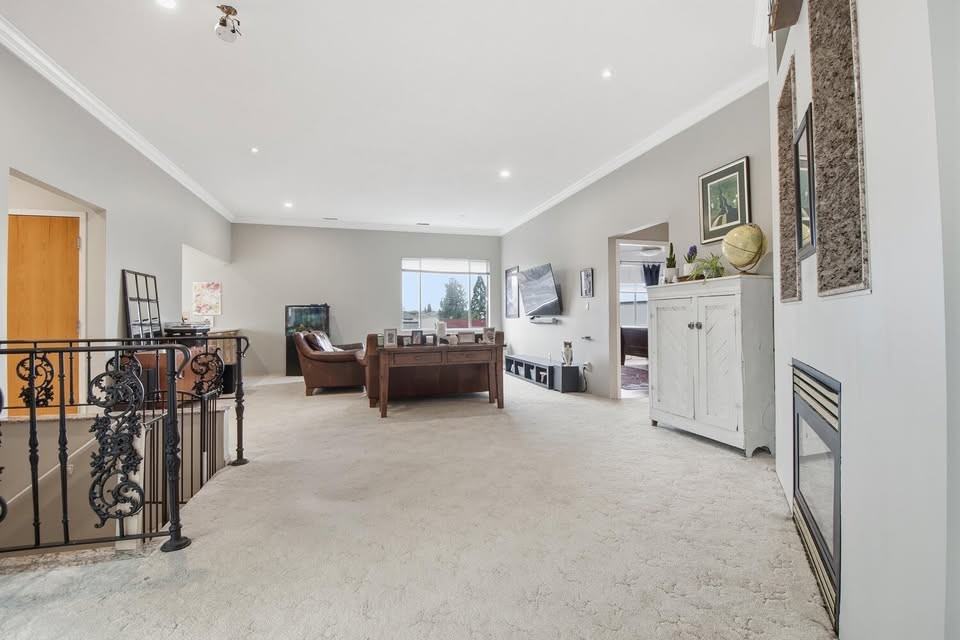 1496 Rupert Street - Photo 4 of 25