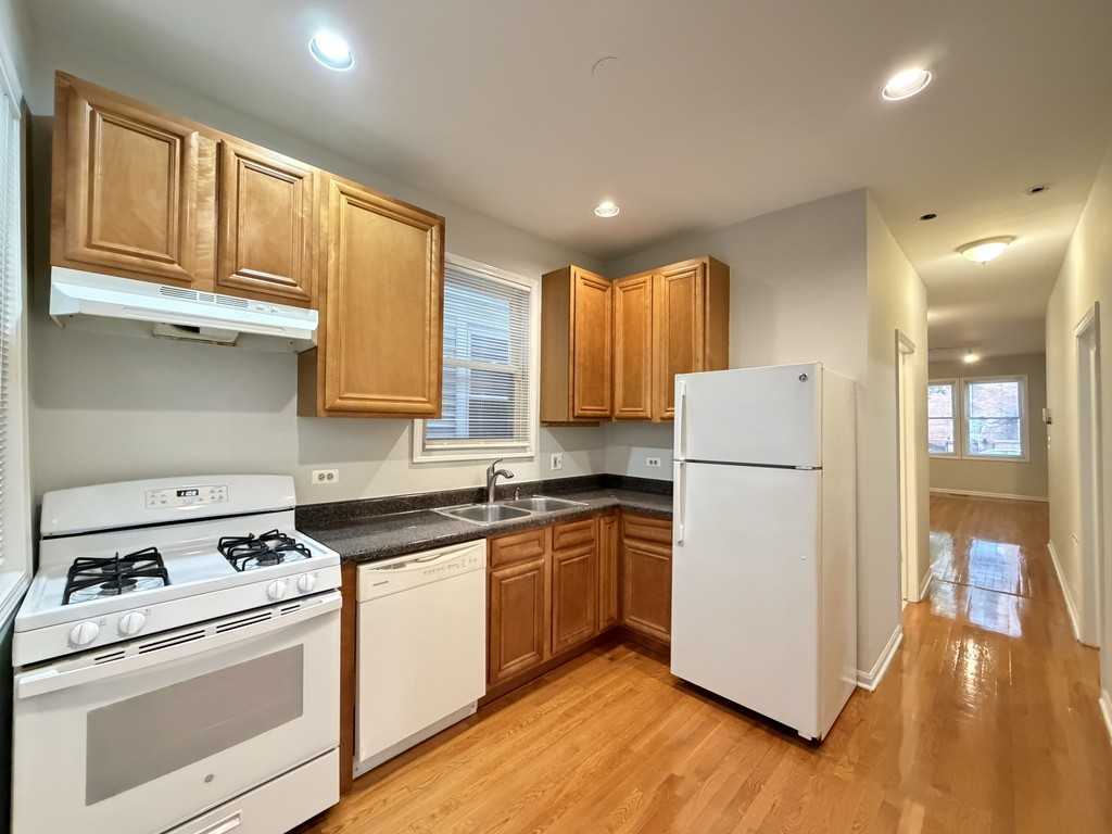 506 N May St #1 - Photo 2 of 21